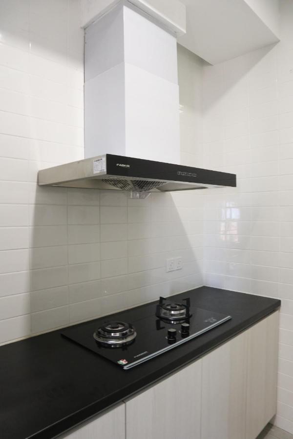 Roxy Sematan Villa & Townhouse Esterno foto
